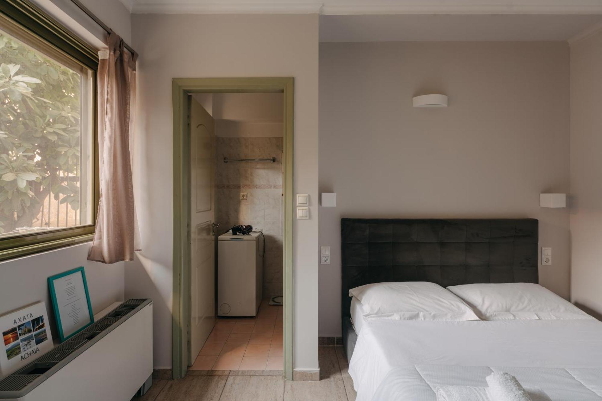 Central Studio - Fully Equiped. Ideal For Couples Патра Екстериор снимка