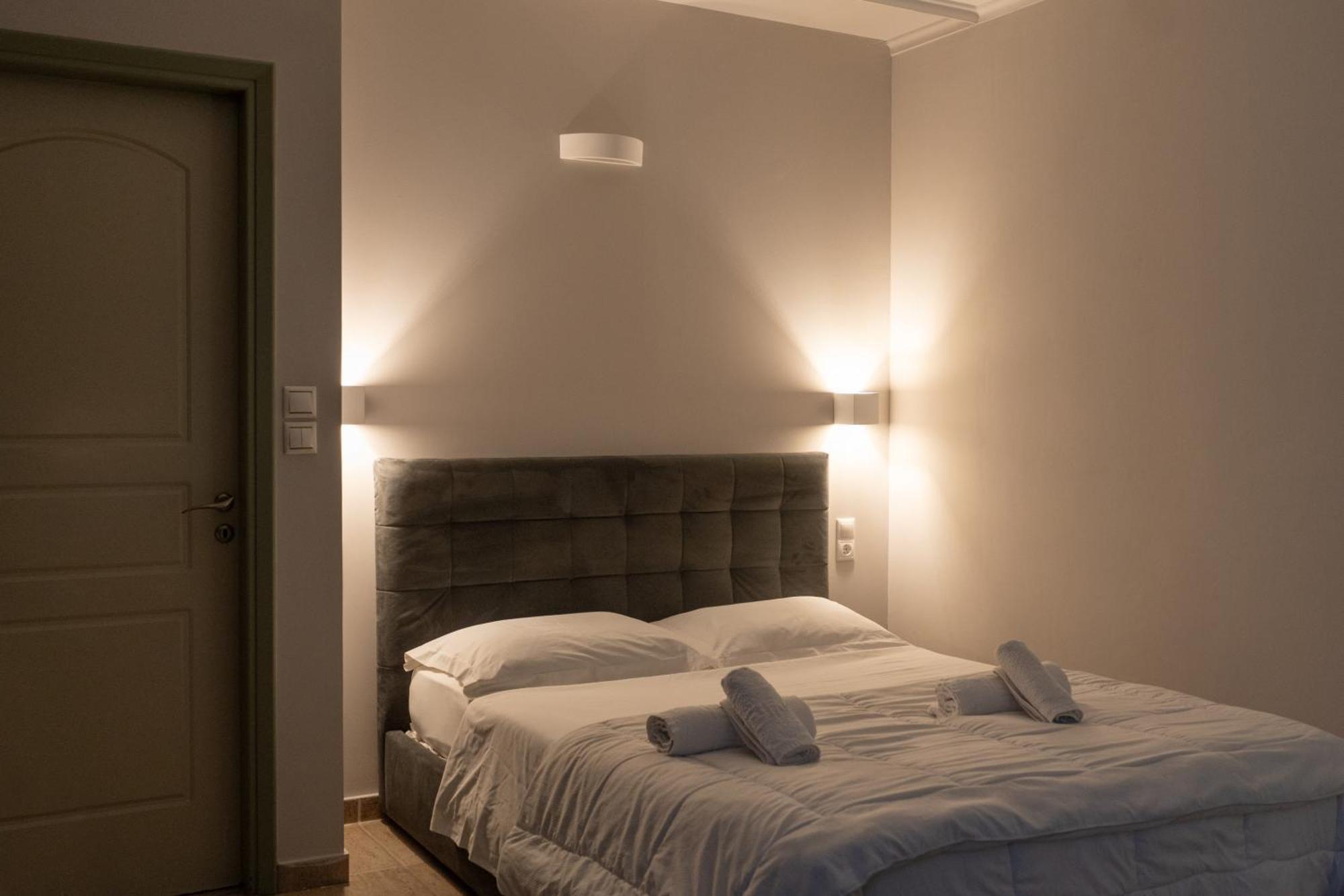 Central Studio - Fully Equiped. Ideal For Couples Патра Екстериор снимка